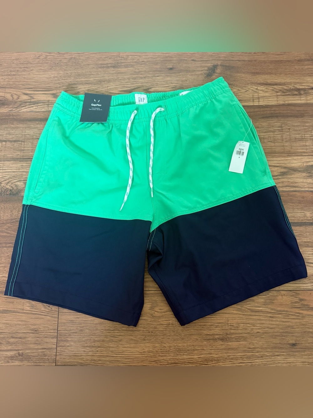 GAP Men’s Flex Pool Short Two-Tone Mint Green & Navy Swim Trunks Small Summer